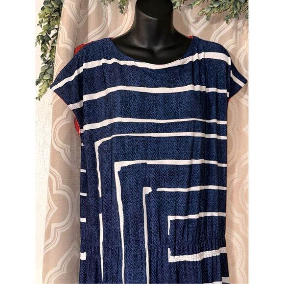 Beautiful Chico's Stretch Wrinkle Free Nautical Striped Midi Length Dress Women' - Picture 2 of 9